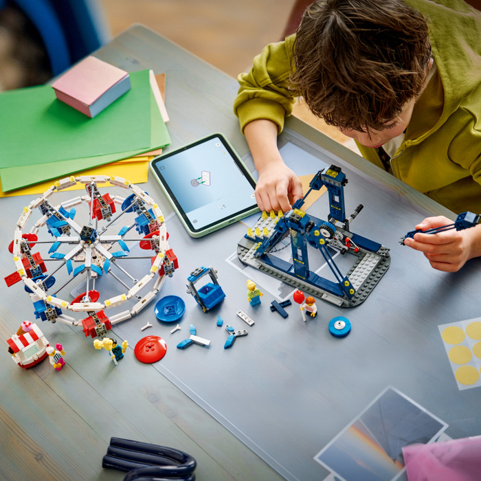LEGO Creator 3-in-1 Klassiek Reuzenrad 31389 product in gebruik
