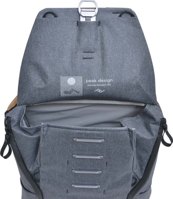 Peak Design Everyday Backpack 30L v2 Charcoal binnenkant
