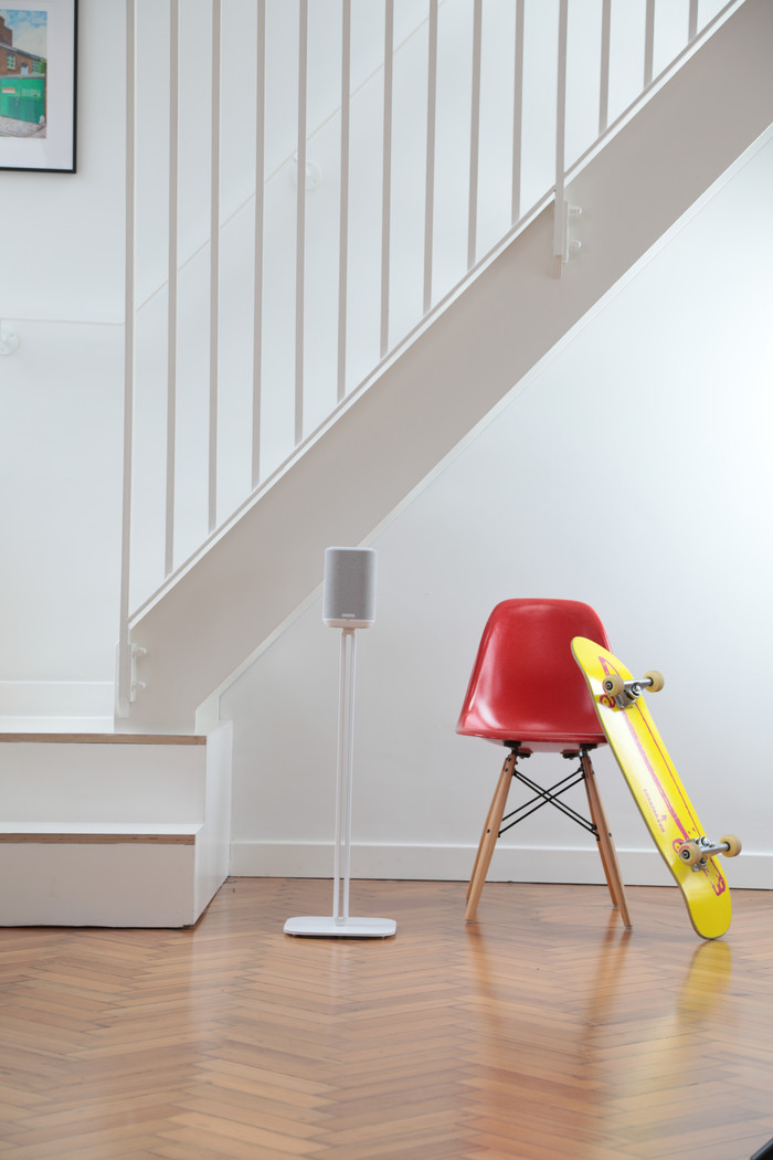 Denon Home 150 Pied d'Enceinte Blanc produit à l'usage