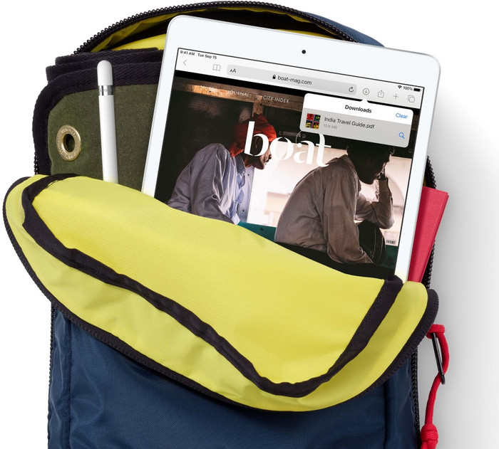 Refurbished iPad (2020) 32GB WiFi Space Gray (As good as new) product in use