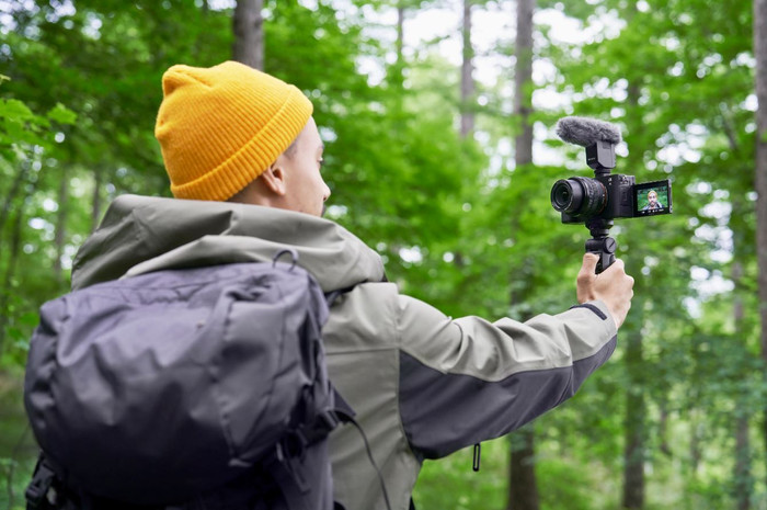 Sony A7C Argent + 28-60 mm f/4-5.6 Noir visuel fournisseur