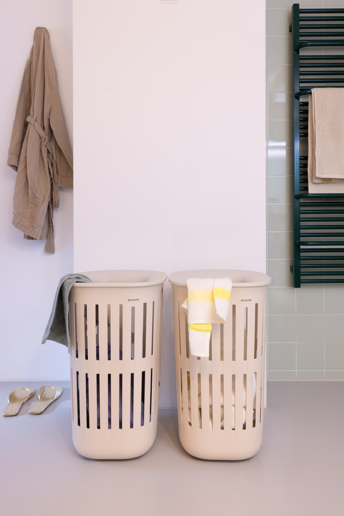 Brabantia Collect-It Wasmand 55 liter - Set van 2 -  Beige product in gebruik