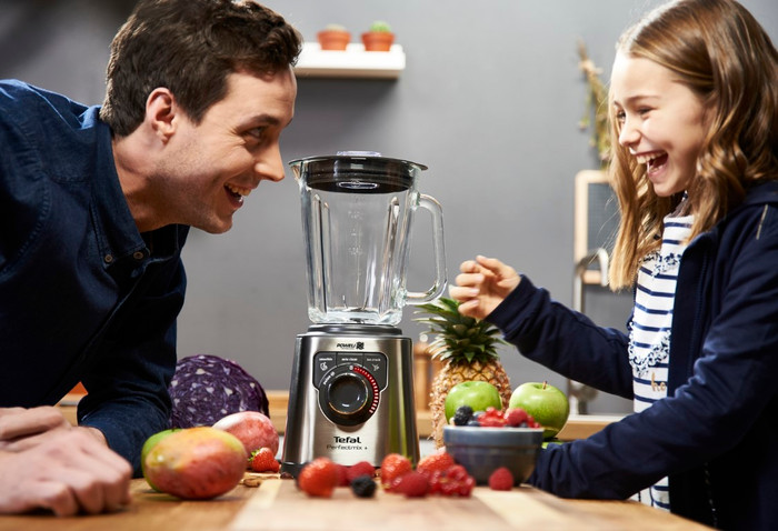 Tefal Perfectmix+ BL811D product in use