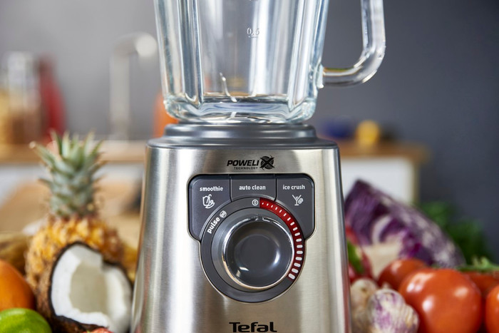 Tefal Perfectmix+ BL811D product in use