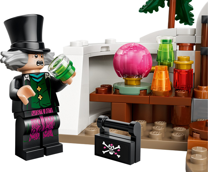 LEGO One Piece Dr. Hiriluk's Hideout 75641 detail