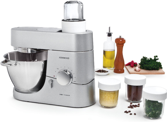 Kenwood Multimolen AT320 product in gebruik