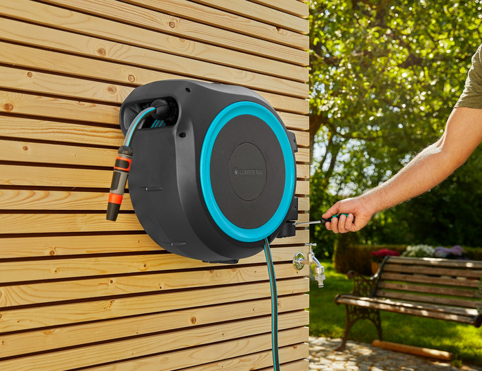 Gardena Dévidoir Mural 25 RollUp M/L produit à l'usage