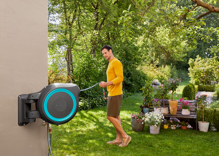 Gardena Dévidoir Mural 25 RollUp M/L produit à l'usage