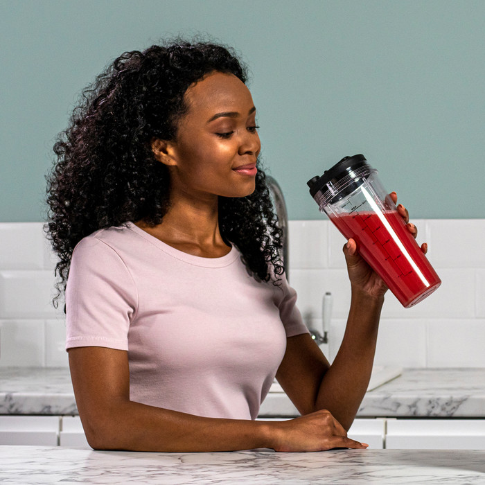 Ninja Blender BN495EU product in use