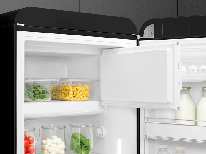 SMEG FAB28RBL5 detail