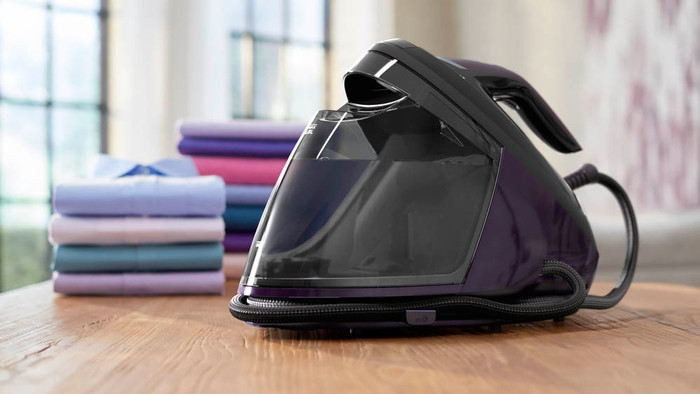 Philips PerfectCare 8000 Series PSG8160/30 product in use