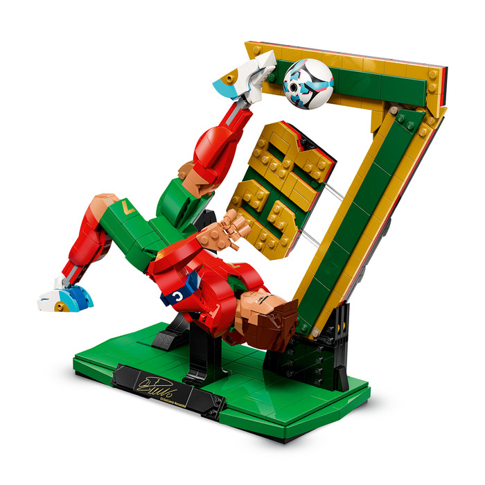 LEGO Editions Cristiano Ronaldo Voetballegende 43016 product in gebruik