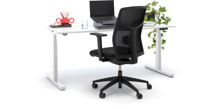 Ahrend Zest Desk Chair product in use