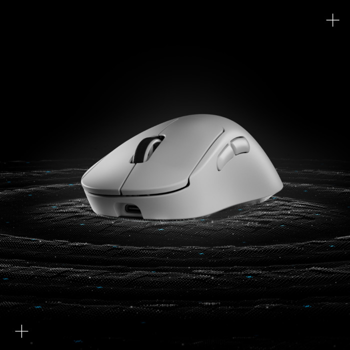 Logitech G PRO X Superlight 2 DEX Lightspeed Draadloze Gaming Muis Wit product in gebruik