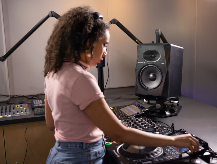 Pioneer DJ XDJ-RR + Pioneer DJ HDJ-X7 Noir + Pioneer VM50 (par deux) produit à l'usage