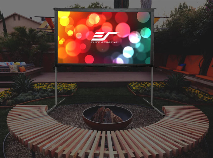 Elite Screens Yard Master 2 135'' produit à l'usage