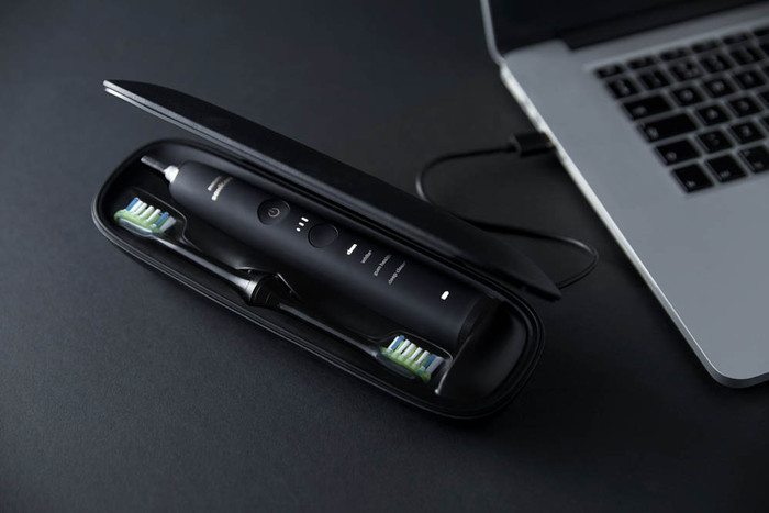 Philips Sonicare DiamondClean 9000 HX9913/18 detail