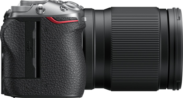 Nikon Z5IIC Zilver + 24-105mm f/4-7.1 rechterkant