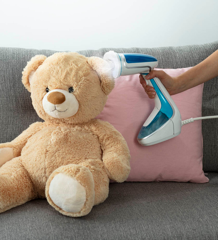 Calor Garment Care Pure DT9530C0 product in use