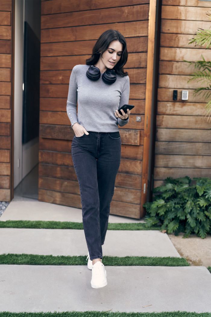 Corsair Virtuoso Casque Gamer Hifi RGB Sans Fil XT avec Spatial Audio produit à l'usage