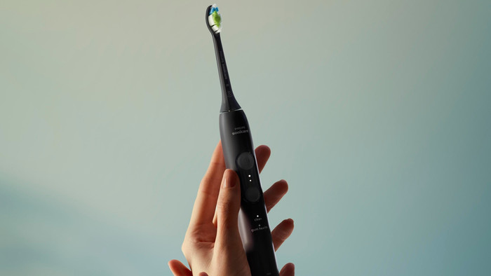 Philips Sonicare 4100 Series HX4042/52 Zwart product in gebruik
