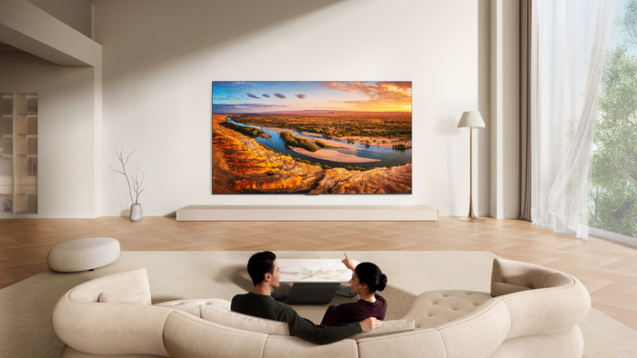TCL RGB Mini-led 85" RM9L (2026) product in gebruik