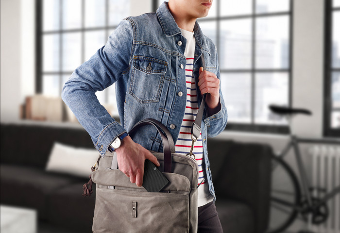 Seagate Expansion Portable 5TB + Samsung USB-C Flash Drive 1 product in gebruik