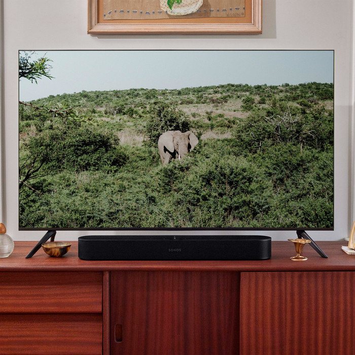 LG 55 inches QNED82 4K (2025) + Sonos Beam Gen2 Black product in use