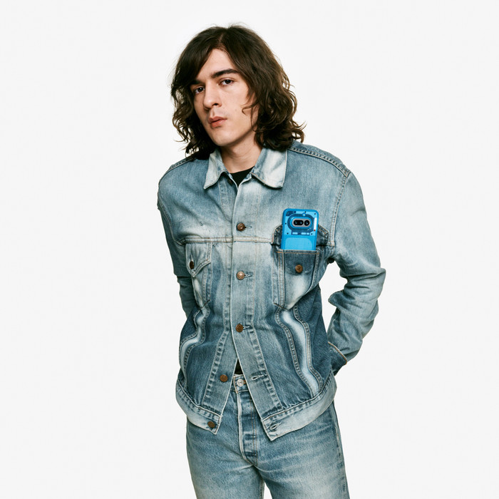 Nothing Phone (4a) 256 Go Bleu 5G produit à l'usage