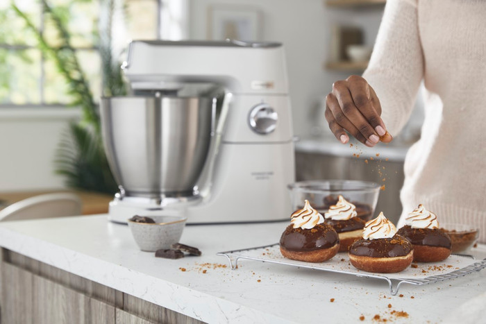 Kenwood Titanium Chef Baker KVL65.001WH product in gebruik