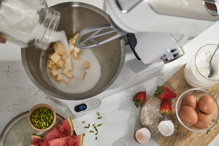 Kenwood Titanium Chef Baker KVL65.001WH product in gebruik