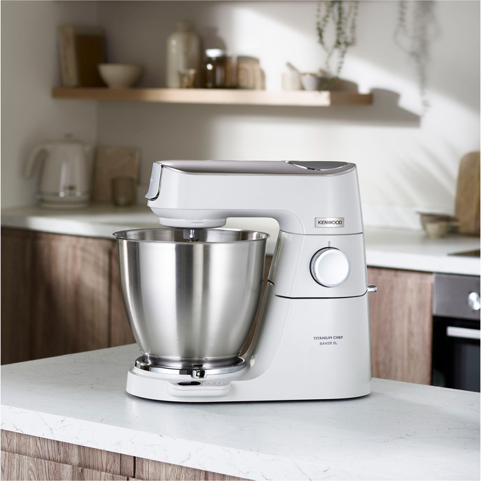 Kenwood Titanium Chef Baker KVL65.001WH product in gebruik