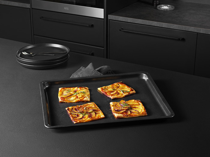 AEG Easy2Clean Baking Sheet - A9OOAF11 product in use