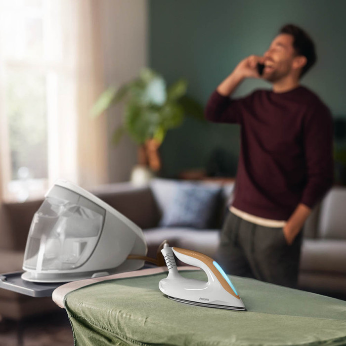 Philips 7000 Series PerfectCare PSG7040/10 product in gebruik