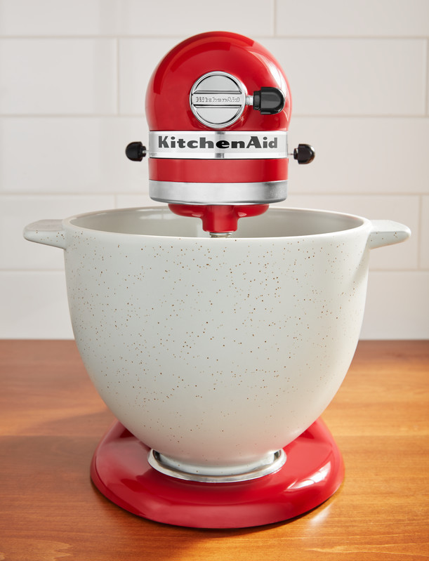 KitchenAid 5KSM2CB5BGS Bread Bowl 4.7L product in use