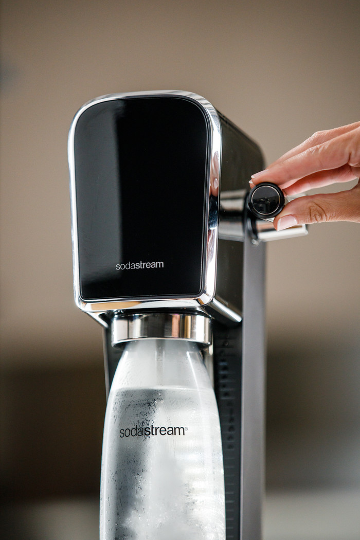 SodaStream ART Noir Kit de Démarrage produit à l'usage