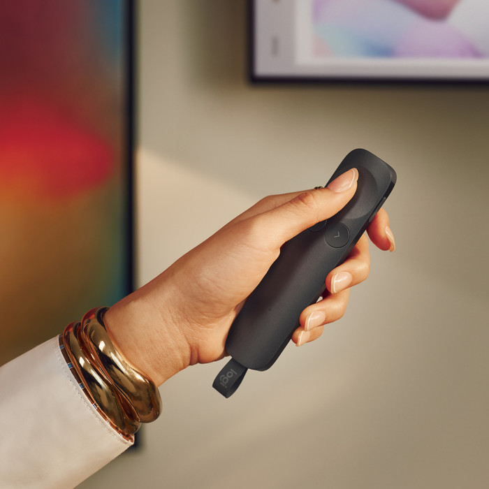 Logitech Spotlight 2 Draadloze Presenter Lila product in gebruik