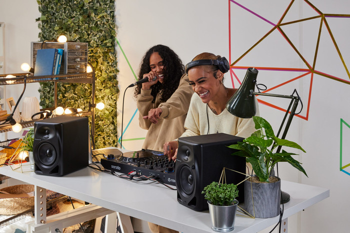 Pioneer DJ DM-50D produit à l'usage