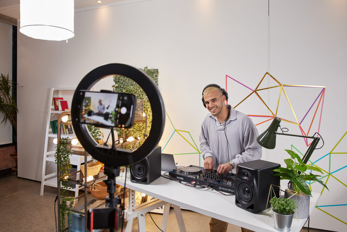 Pioneer DJ DM-50D produit à l'usage