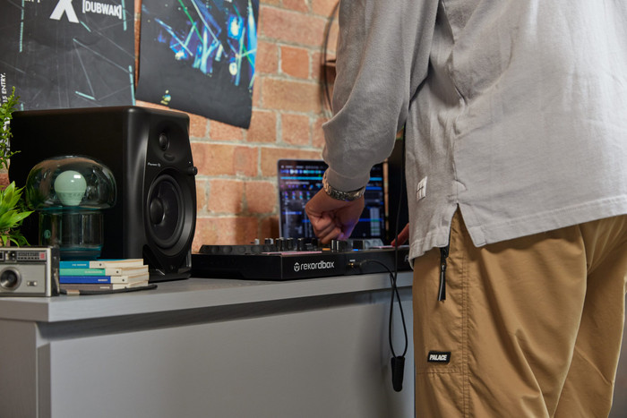 Pioneer DJ DM-50D produit à l'usage