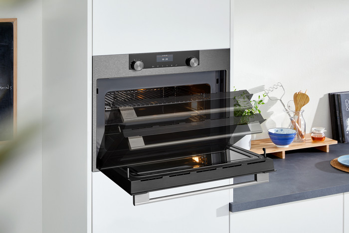 ATAG BCM46121C product in use