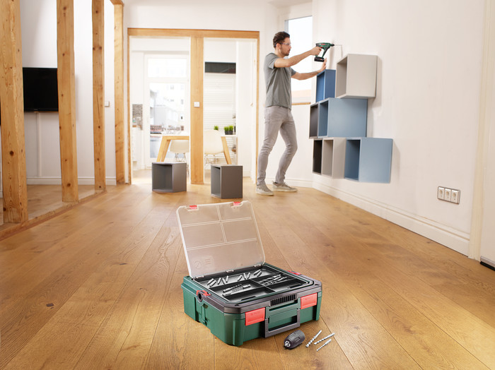 Bosch UniversalImpact 18 SystemBox 210-delig (Accu-Klopboormachine) product in gebruik