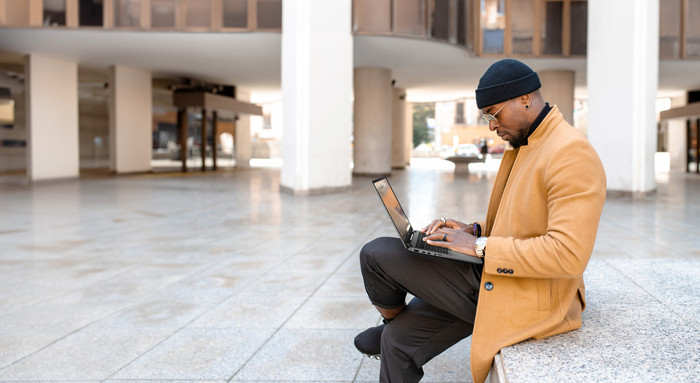 ASUS Vivobook 16 Flip OLED Copilot+ PC TP3607SA-SI099W Azerty product in gebruik