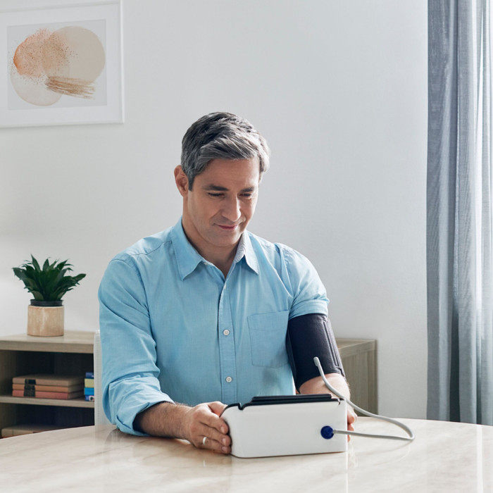 Omron Complete + ECG Recorder produit à l'usage