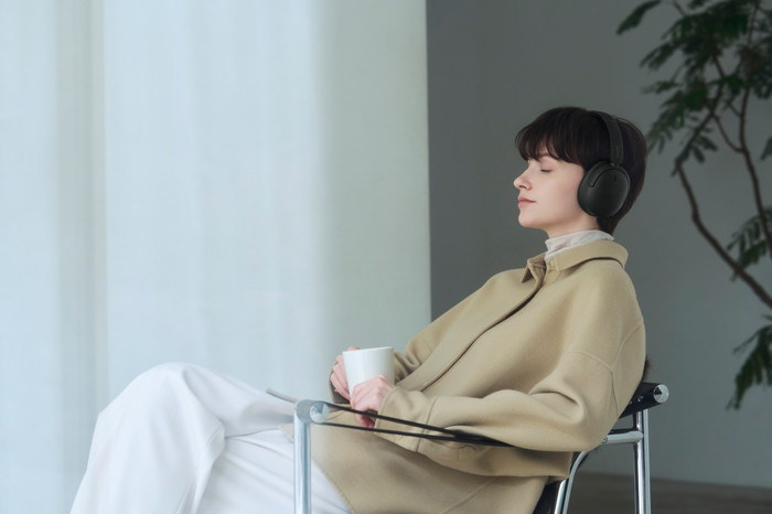 Sony WH-CH735N Black product in use