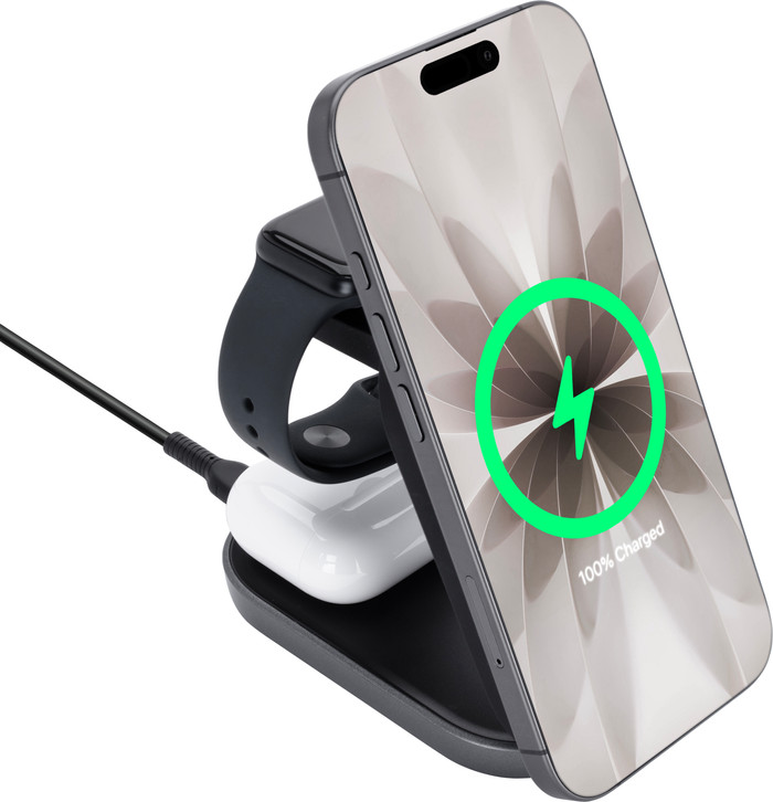 BlueBuilt 3-in-1 Draadloze Oplader met MagSafe en Qi2 25W Zwart product in gebruik