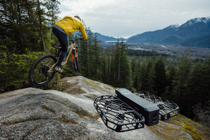 HoverAir X1 PRO MAX Retail Combo product in gebruik