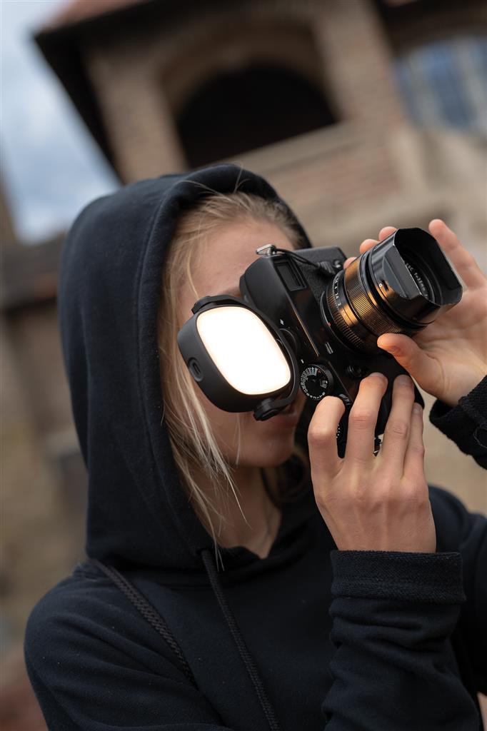 Dörr LED Video Light MVL-77 produit à l'usage