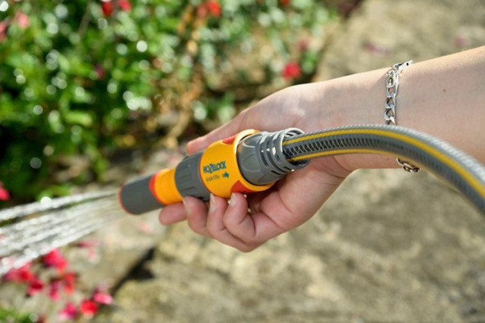 Hozelock Flexi Pro 12,5mm - 50m product in gebruik