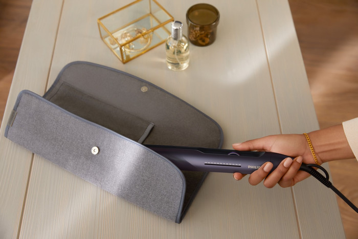 Philips BHS752/00 Dark Purple Metallic product in use